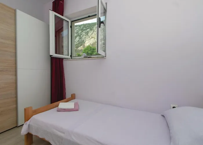 Two-bedroom In 公寓