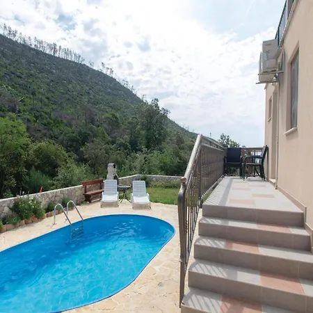 דירה 2 Bedroom Stunning In *